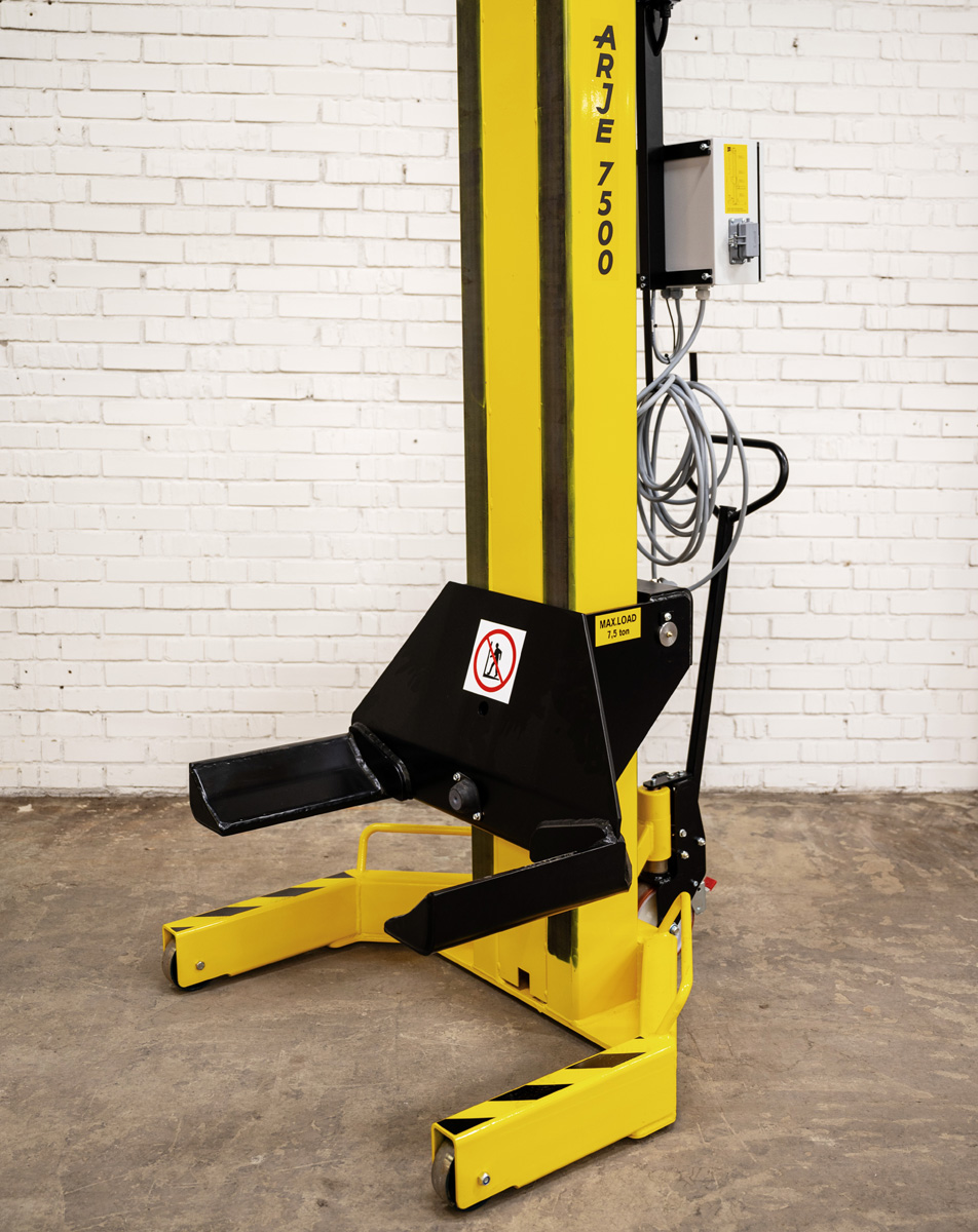 Fordonslyft Arje 7500W - Arje Lifting Systems AB